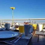 דירה Spectacular Views Penthouse *